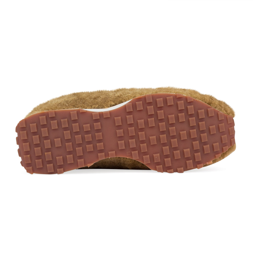 TAN SHERPA RHUNNER SNEAKERS
