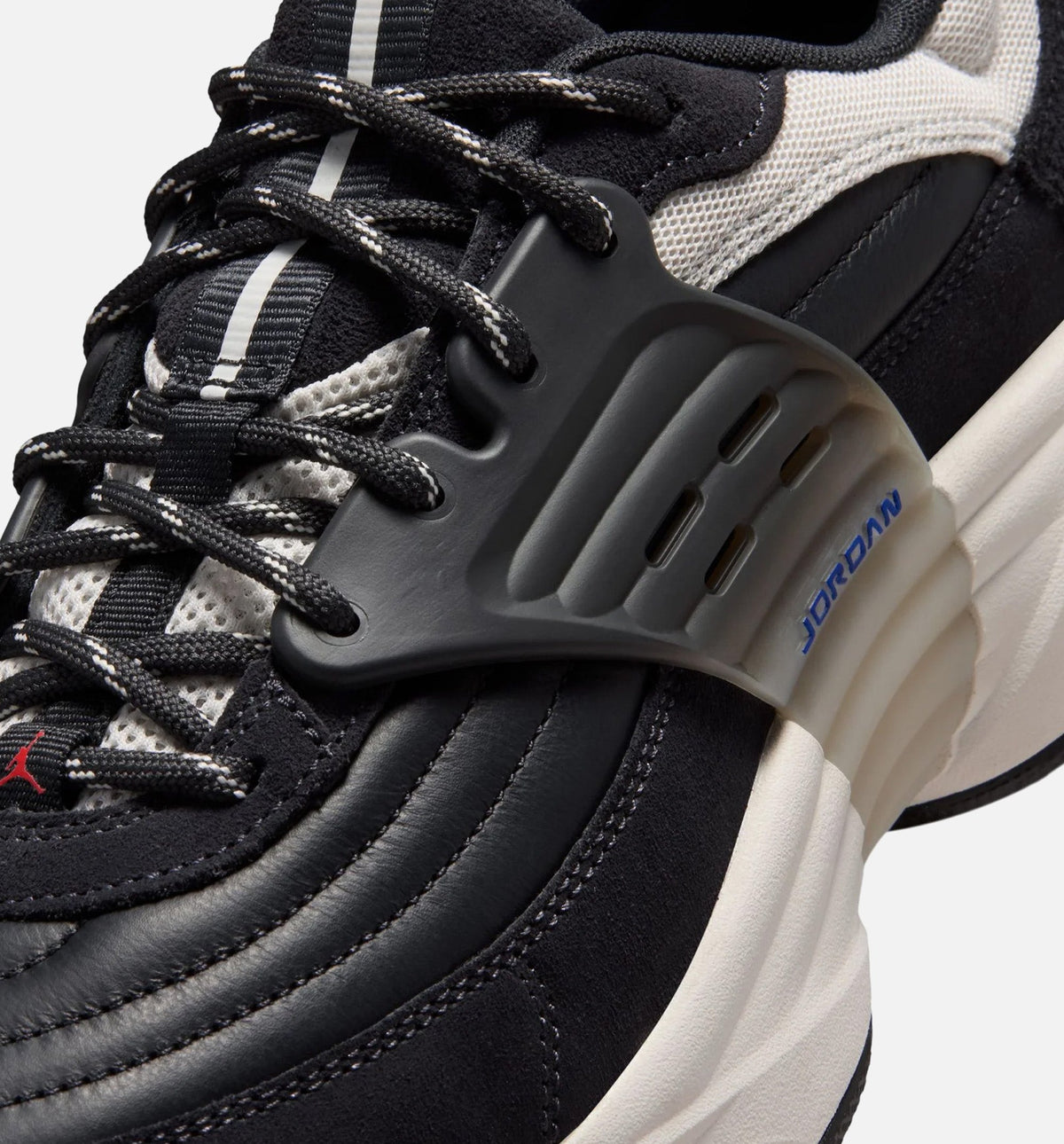Trunner OS SE Men's Lifestyle Shoes - Off Noir & University Red