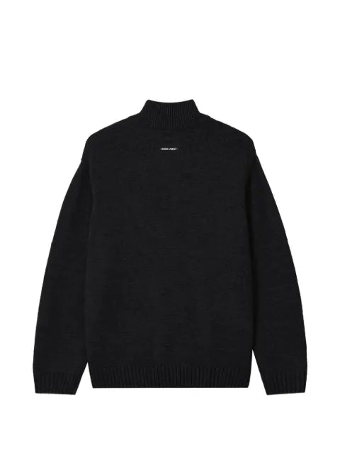 izzue half-zip logo-patch sweater