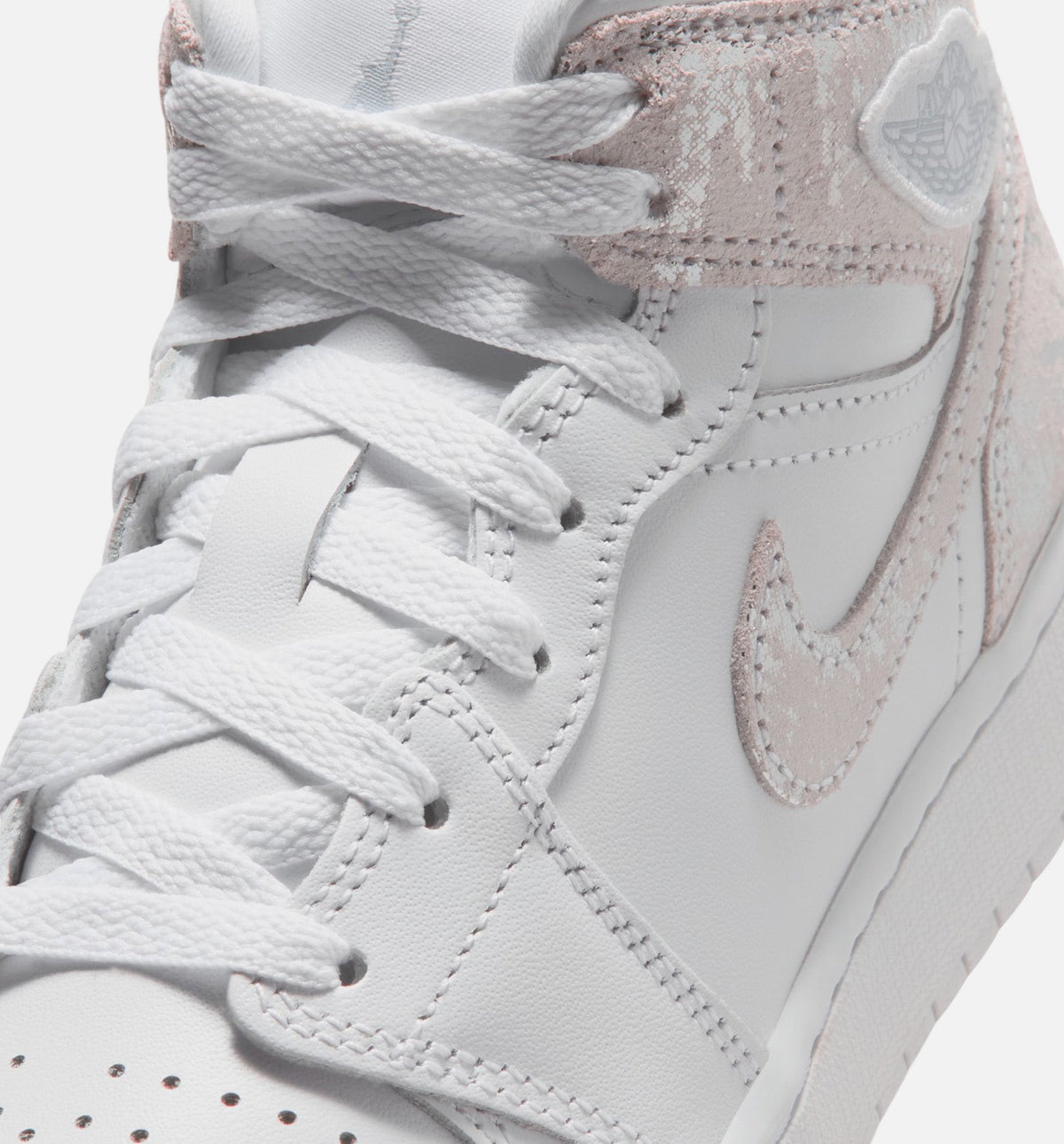 Air Jordan 1 Mid SE Grade School Shoes – White / Field Silver