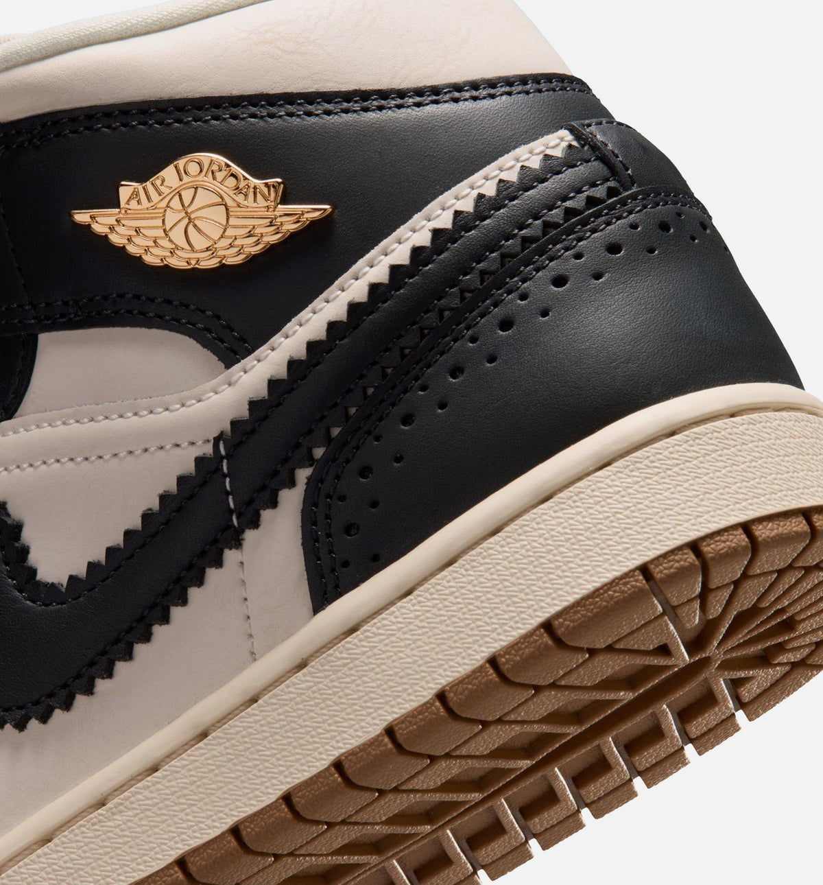 Air Jordan 1 Mid SE Women's Shoes – Off-Noir / Chalk / Pearl White