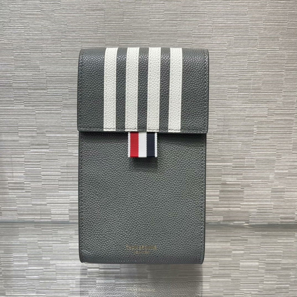 Classic four-bar mobile phone bag
