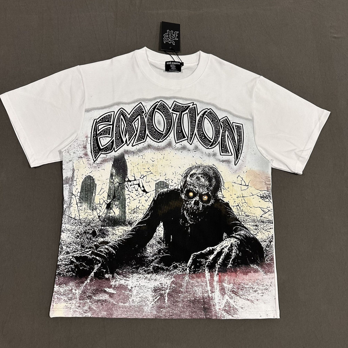 MIXED EMOTION Skull Graveyard Graphic T-Shirt