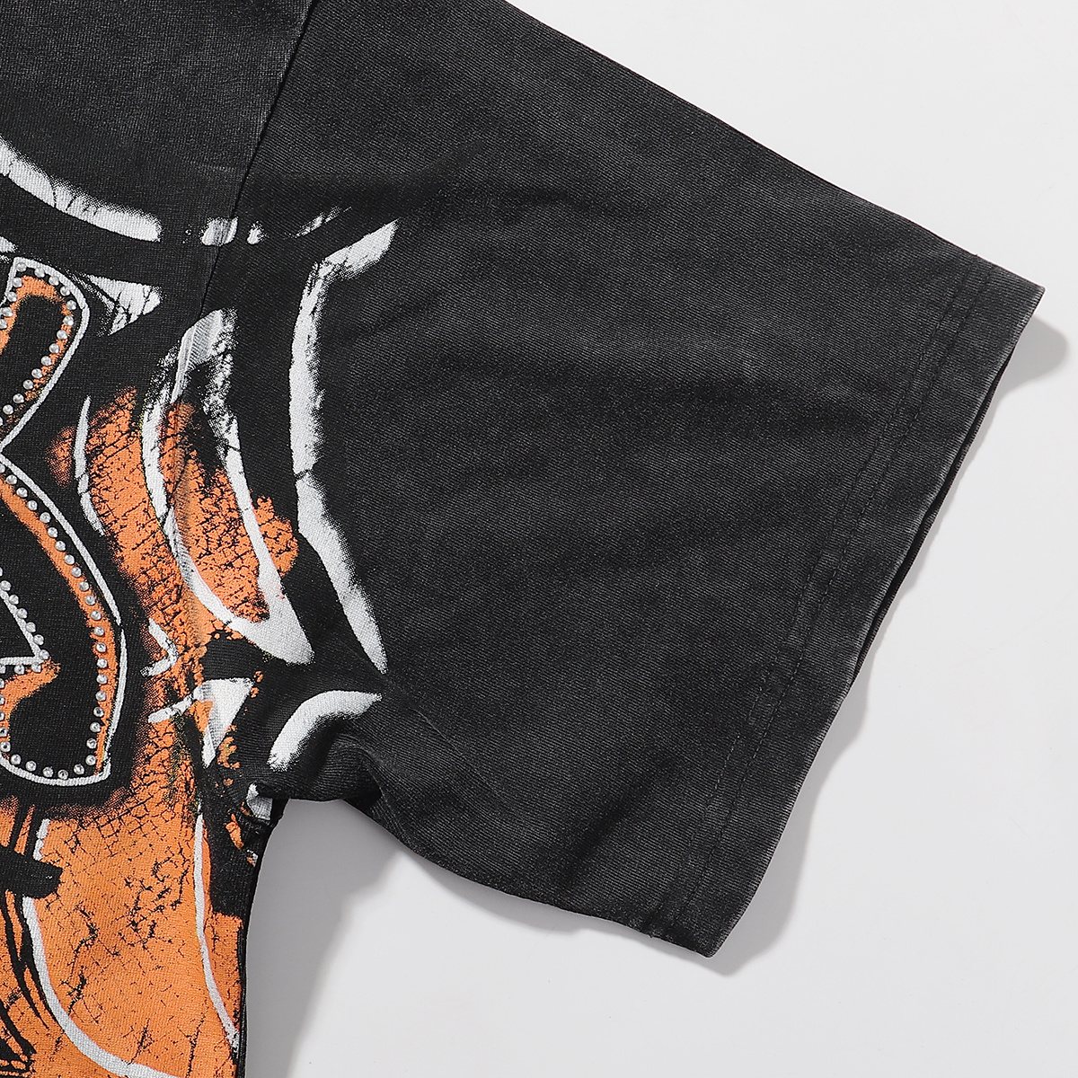MAJESTIK Tarantula Graphic Short-Sleeve T-Shirt