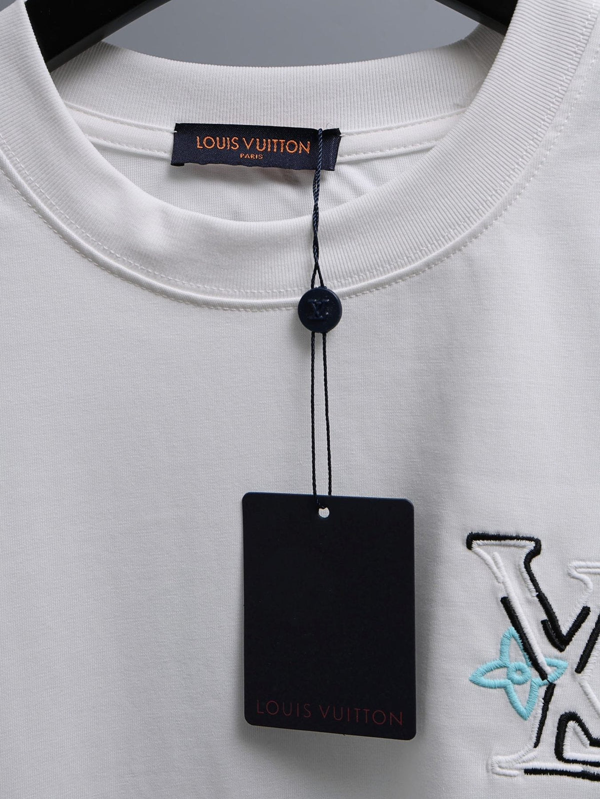 Louis Vuitton*LV White Embroidered Graphic T-Shirt
