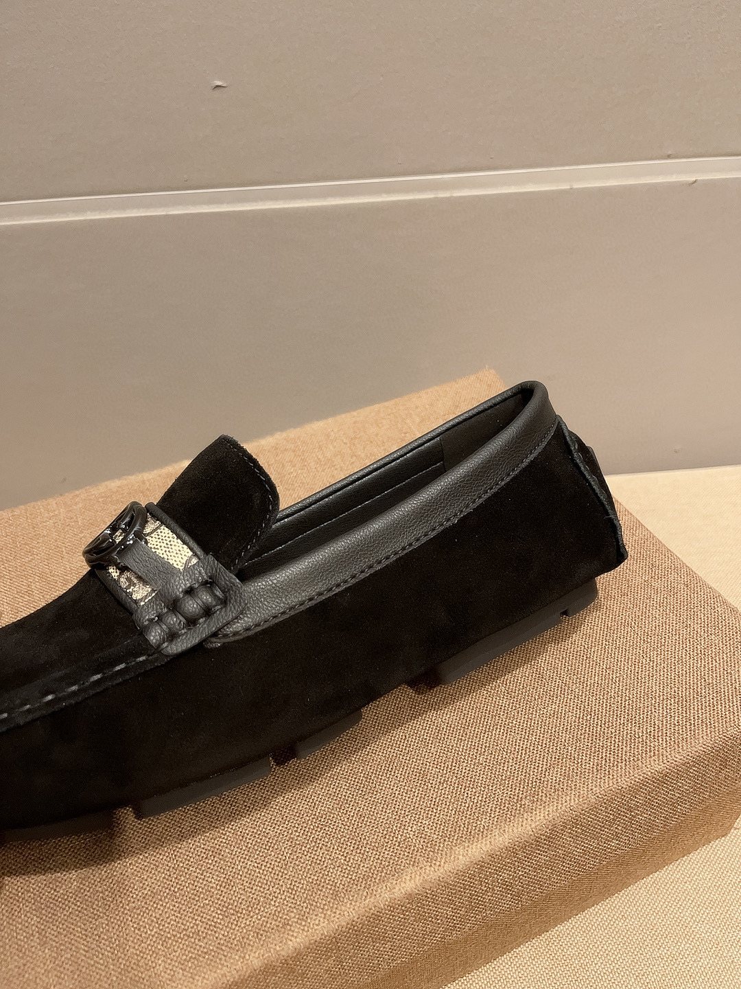 Gucci Black Horsebit Loafers - Low-Profile Sole