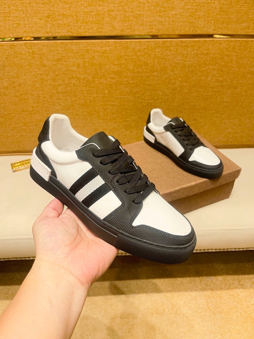 Dolce & Gabbana Black and White Stripe Low-Top Sneakers