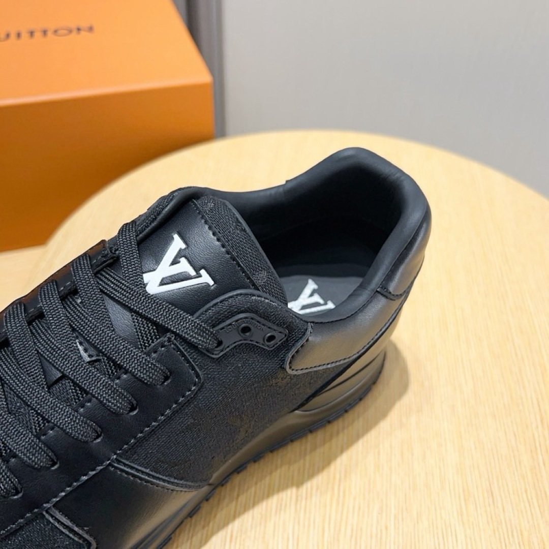 Louis Vuitton Black & Dark Gray Low-Top Sneakers - Padded Collar
