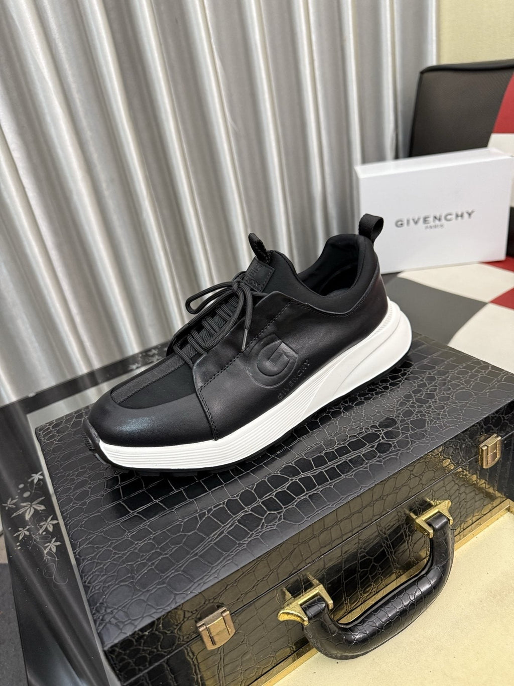 Givenchy Low-Top Logo Strap Sneakers