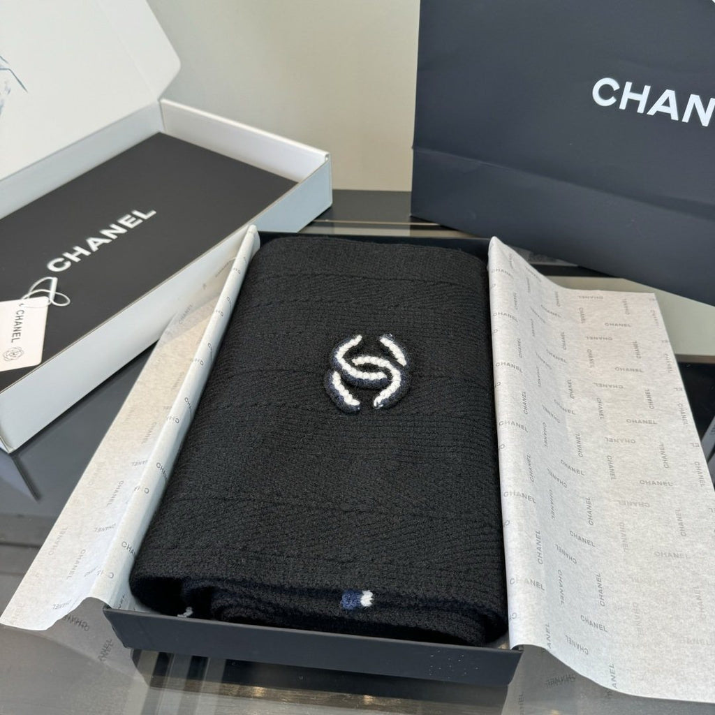 Chanel Logo Trim Knitted Scarf