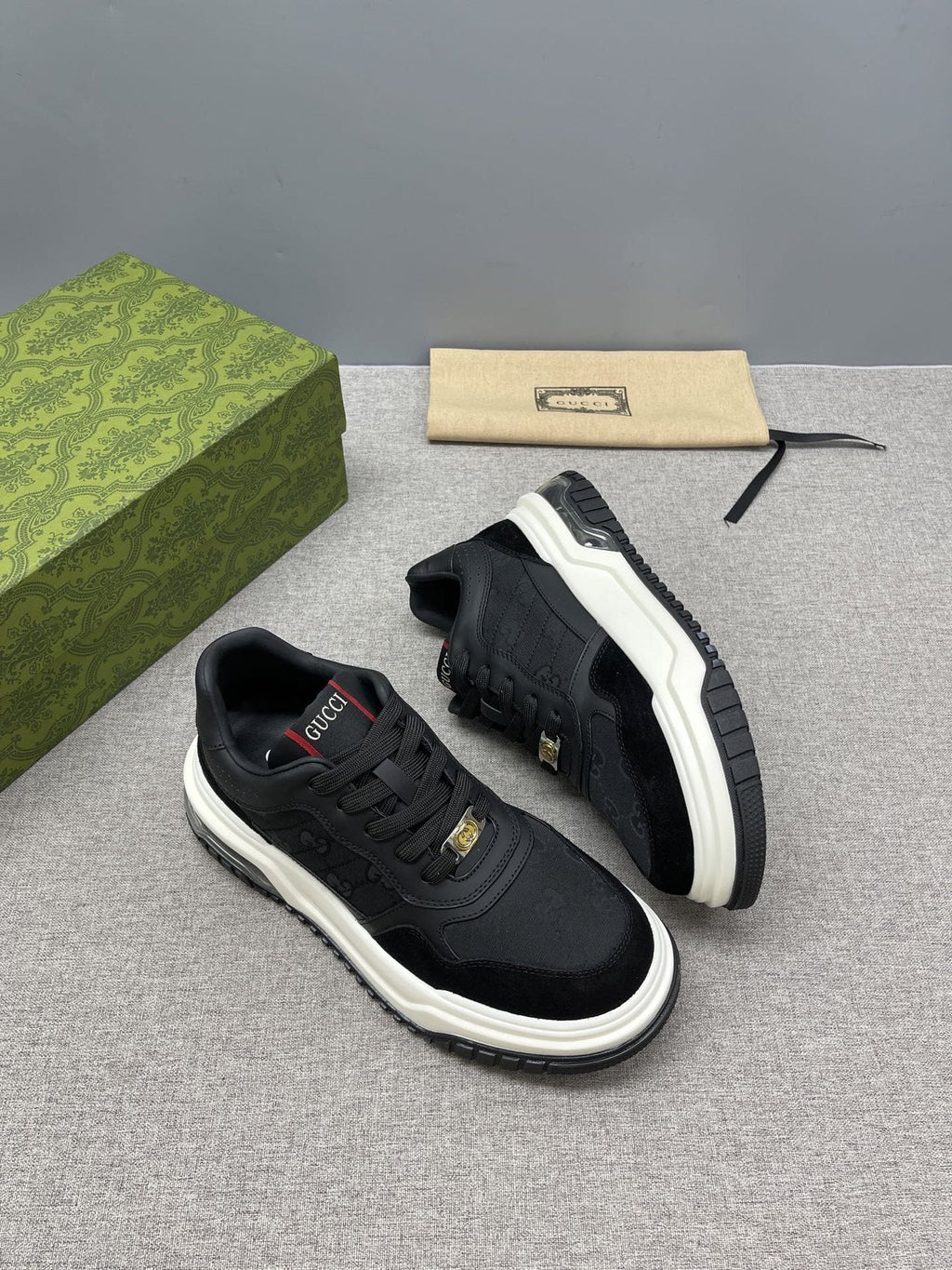 Gucci Men's Low-Top Lace-Up Sneakers